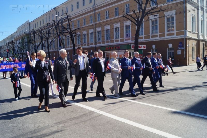 Губернатор Гусев не пришел на Первомайское шествие в Воронеже