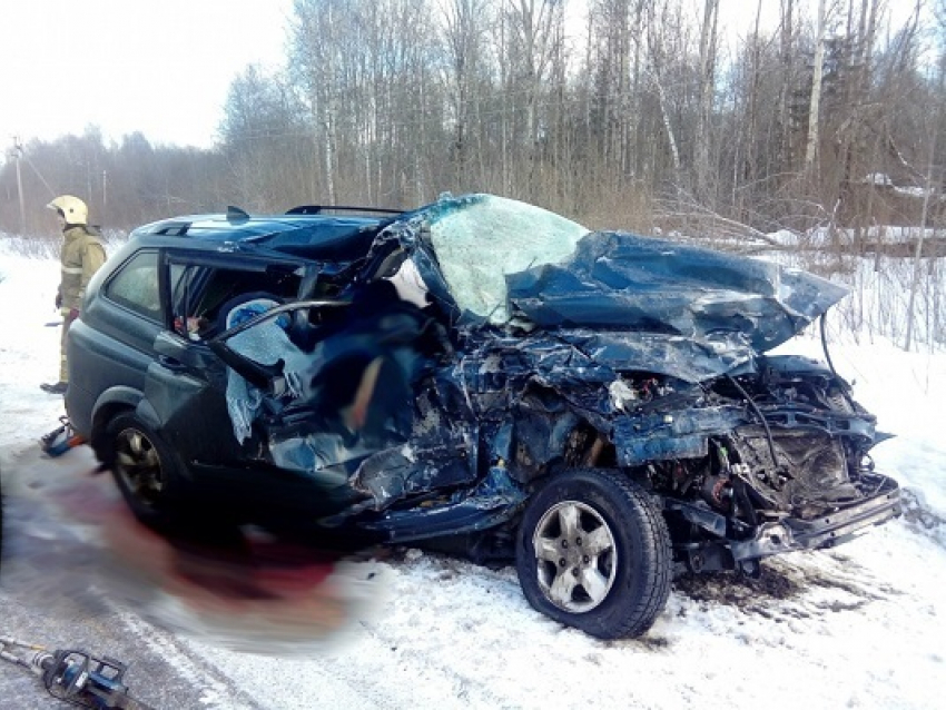 На трассе в Терновском районе в результате ДТП один человек погиб и трое пострадали