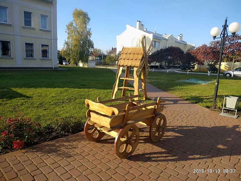 P91013-083710.jpg